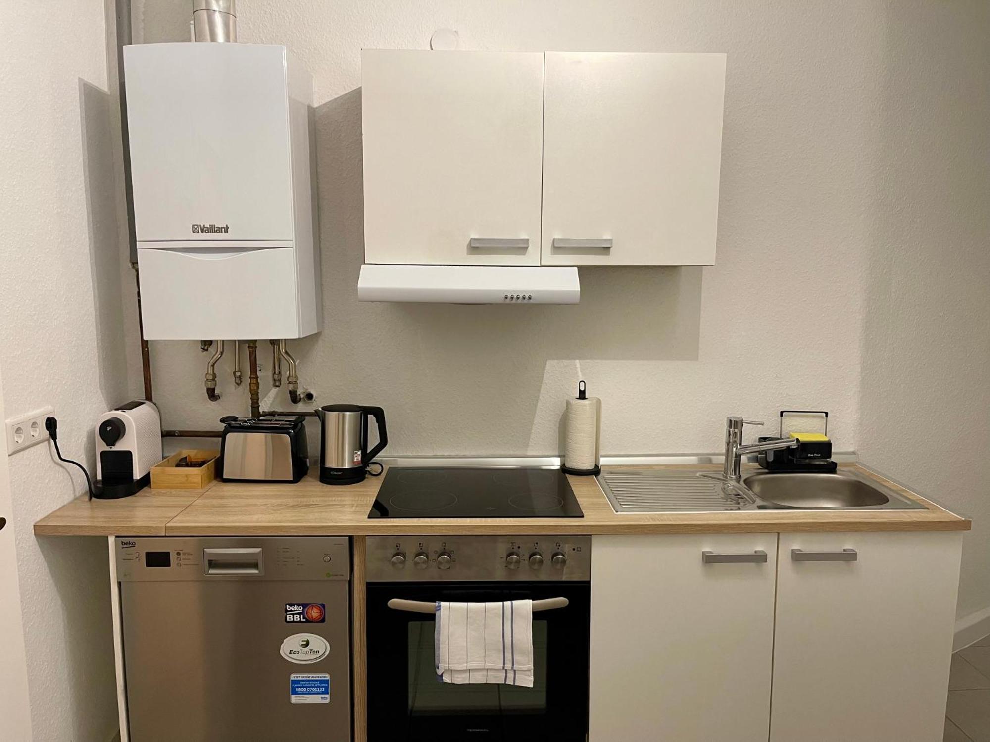 Raha Apartments - Ihr Komfortables Zuhause - Garten - Vollausstattung - Balkon - Parkplatz Kassel Dış mekan fotoğraf