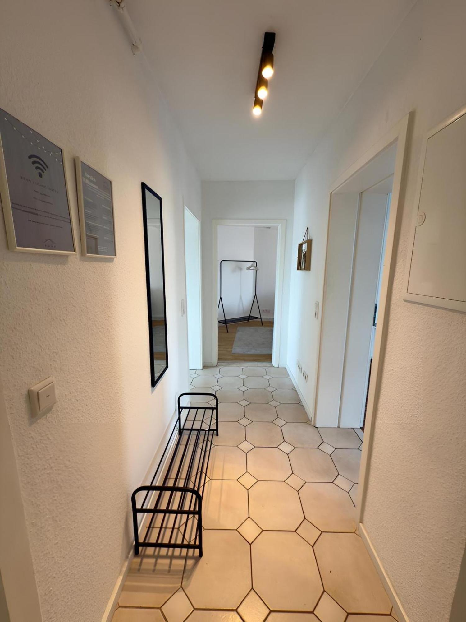 Raha Apartments - Ihr Komfortables Zuhause - Garten - Vollausstattung - Balkon - Parkplatz Kassel Dış mekan fotoğraf